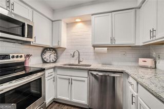 94 Rosaire Place NW, Atlanta, GA 30327