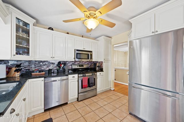 1033 Clayborne Rd, Louisville, KY 40214