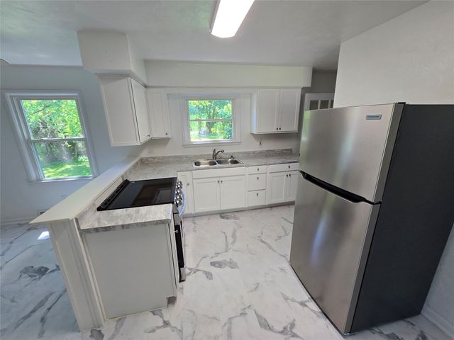 5002 GRUBB Road, Erie, PA 16506
