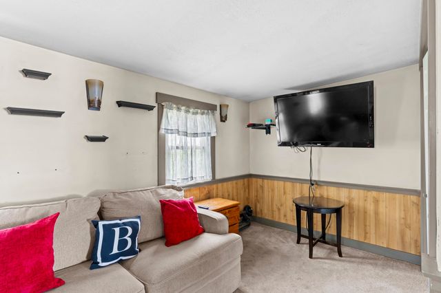 53 Hilton Avenue, Exeter, NH 03833