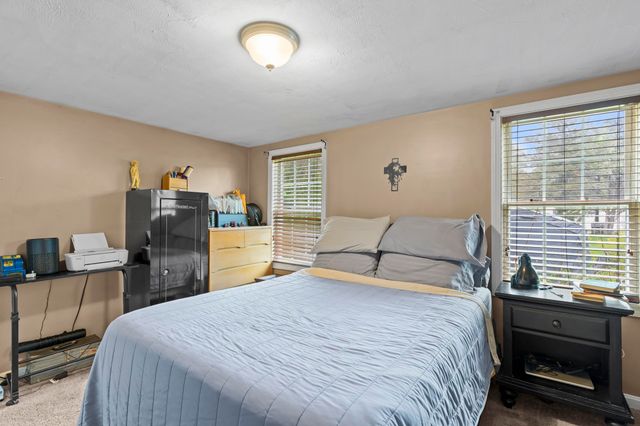 53 Hilton Avenue, Exeter, NH 03833