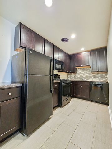 1775 W Highland Avenue 108, Chicago, IL 60660