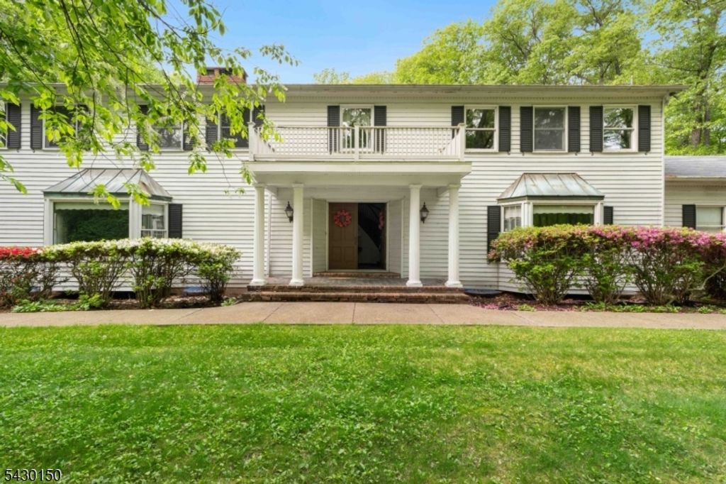 75 Woodcliff Lake Rd, Saddle River Boro, NJ 07458 — exterior