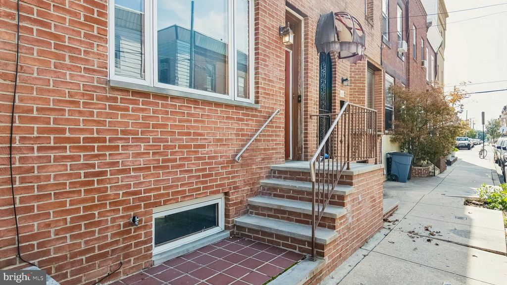 2141 S HICKS ST, PHILADELPHIA, PA 19145 — exterior