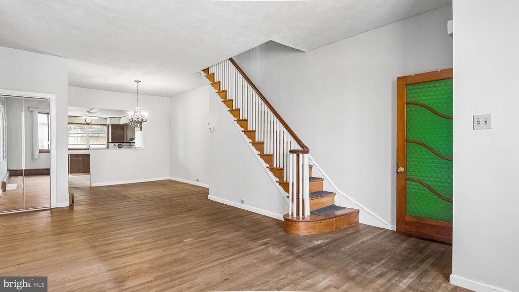2141 S HICKS ST, PHILADELPHIA, PA 19145 — photo 2