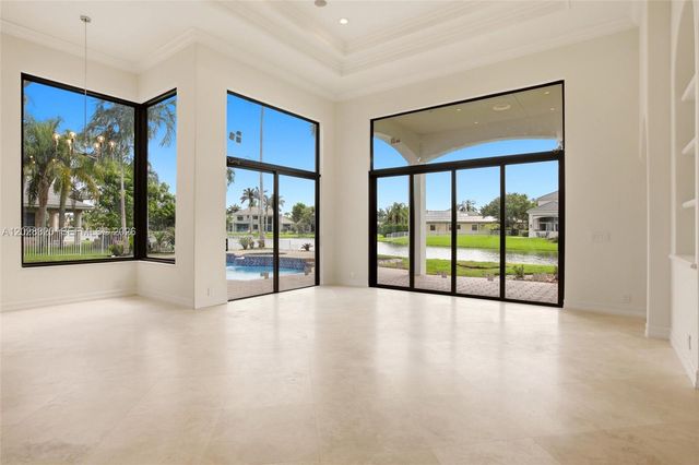 3250 W Stonebrook Circle, Davie, FL 33330