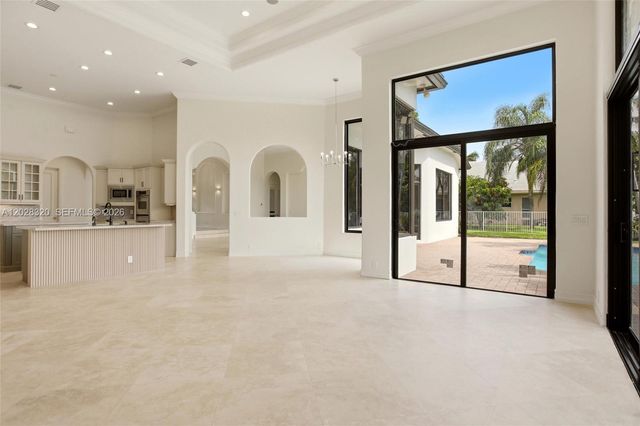 3250 W Stonebrook Circle, Davie, FL 33330