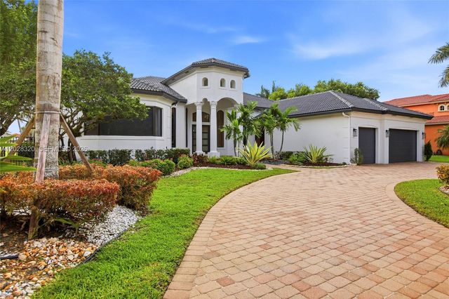 3250 W Stonebrook Circle, Davie, FL 33330