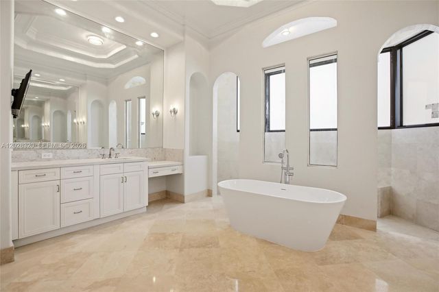 3250 W Stonebrook Circle, Davie, FL 33330