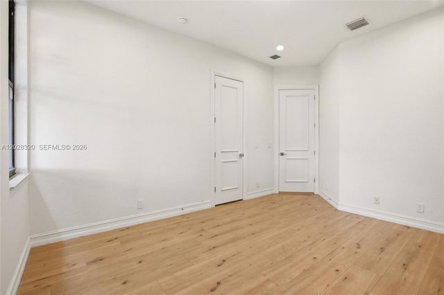 3250 W Stonebrook Circle, Davie, FL 33330