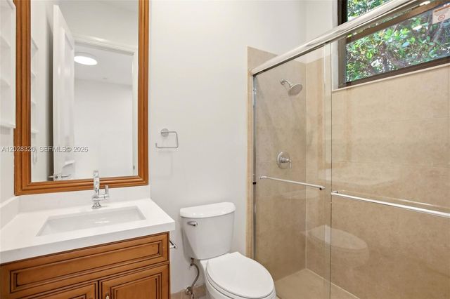3250 W Stonebrook Circle, Davie, FL 33330