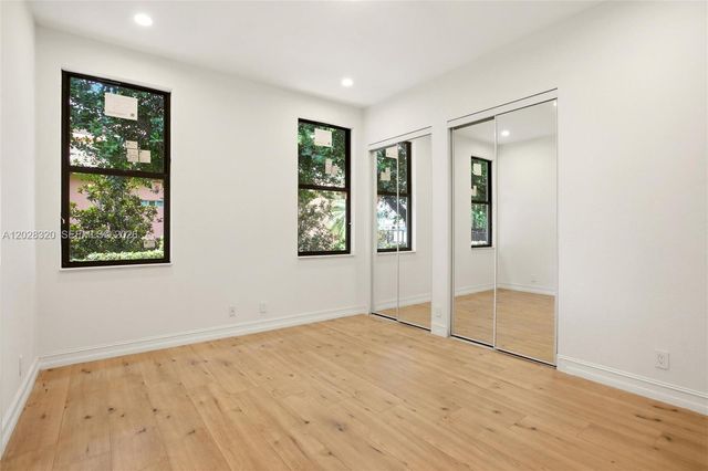 3250 W Stonebrook Circle, Davie, FL 33330