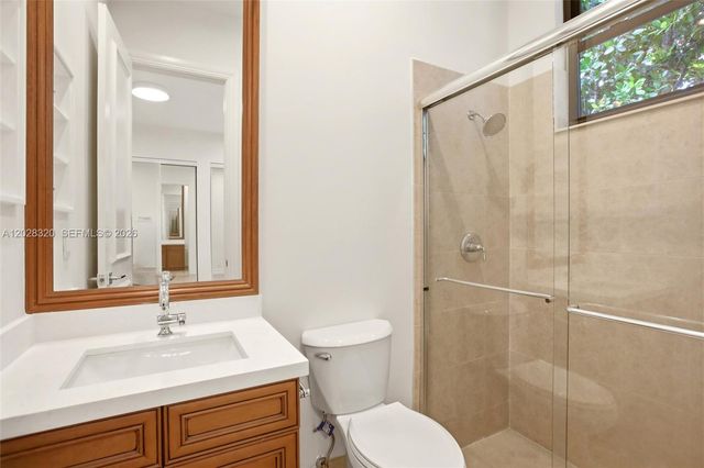 3250 W Stonebrook Circle, Davie, FL 33330