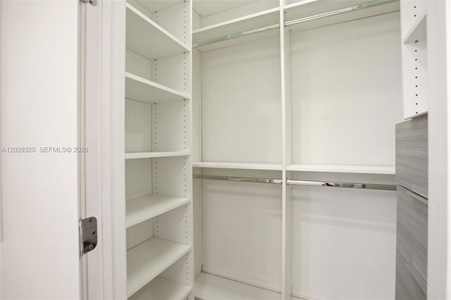 3250 W Stonebrook Circle, Davie, FL 33330