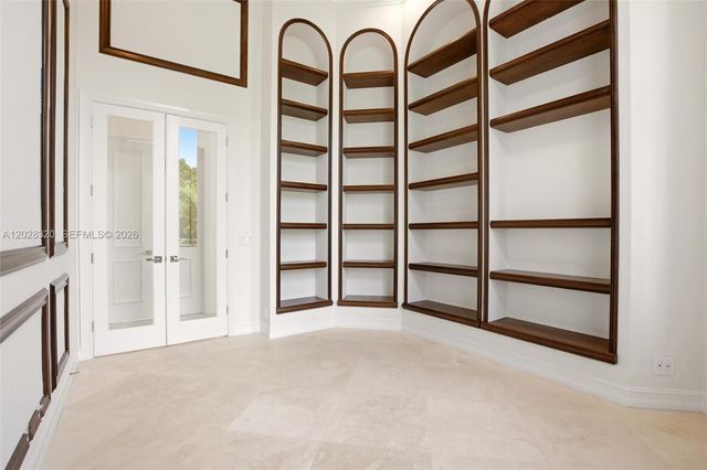3250 W Stonebrook Circle, Davie, FL 33330