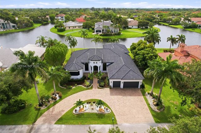 3250 W Stonebrook Circle, Davie, FL 33330
