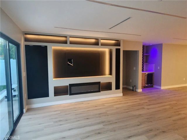 20522 Sherman Way, Winnetka, CA 91306