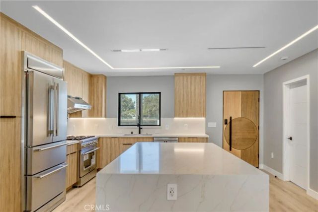20522 Sherman Way, Winnetka, CA 91306