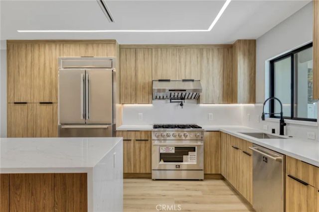 20522 Sherman Way, Winnetka, CA 91306
