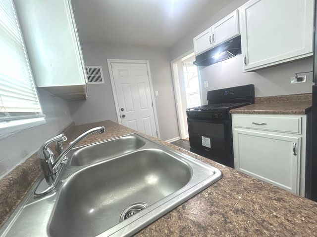 2058 Downey Road, Homewood, IL 60430