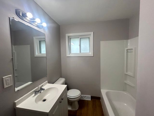 2058 Downey Road, Homewood, IL 60430