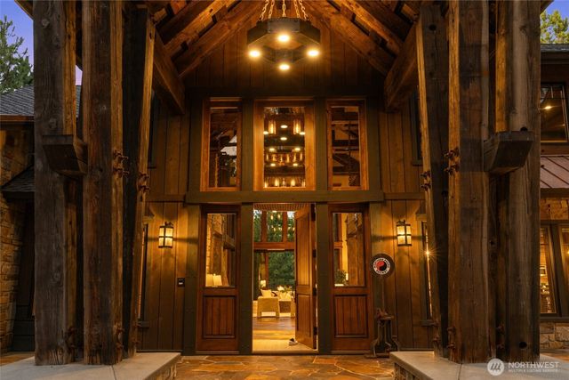 1060 Ruby King Loop, Cle Elum, WA 98922