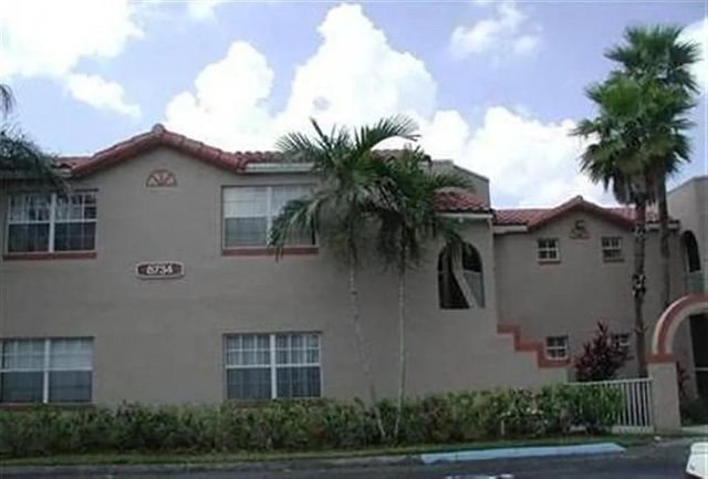 334 SW 86th Avenue 102, Pembroke Pines, FL 33025