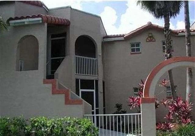 334 SW 86th Avenue 102, Pembroke Pines, FL 33025