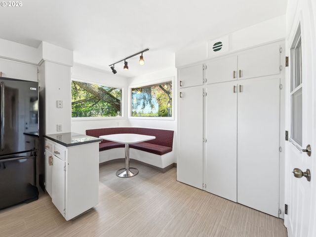 2473 COLUMBIA St, Eugene, OR 97403