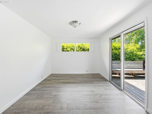 2473 COLUMBIA St, Eugene, OR 97403