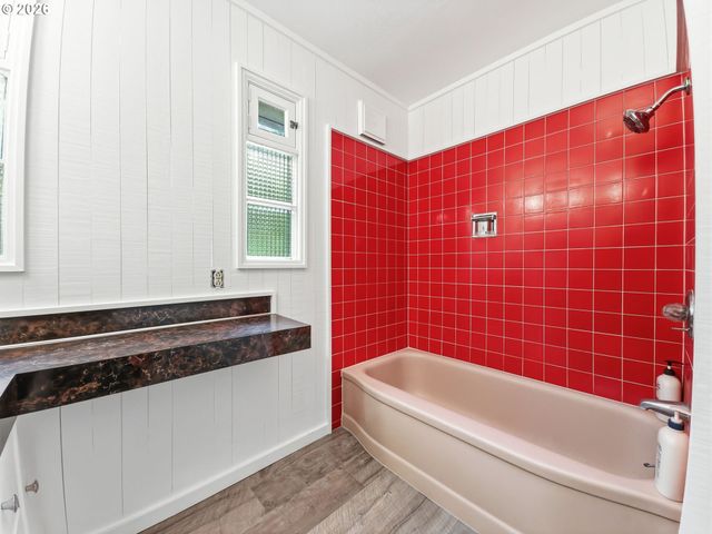 2473 COLUMBIA St, Eugene, OR 97403
