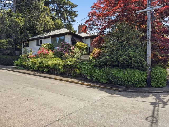 2473 COLUMBIA St, Eugene, OR 97403