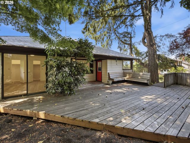 2473 COLUMBIA St, Eugene, OR 97403