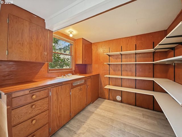 2473 COLUMBIA St, Eugene, OR 97403