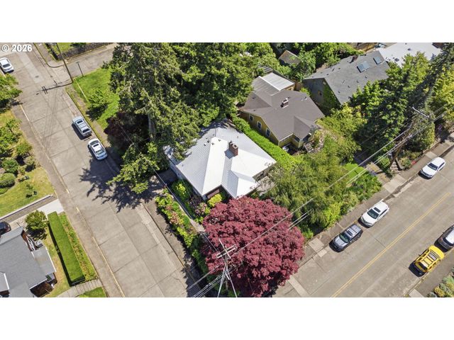 2473 COLUMBIA St, Eugene, OR 97403