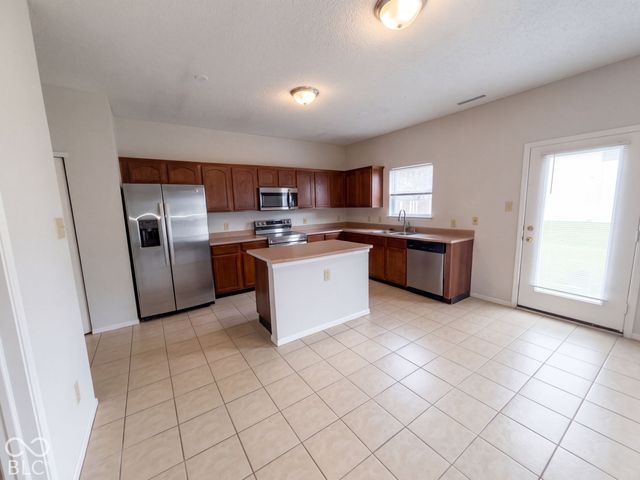 6611 Branches Drive, Brownsburg, IN 46112