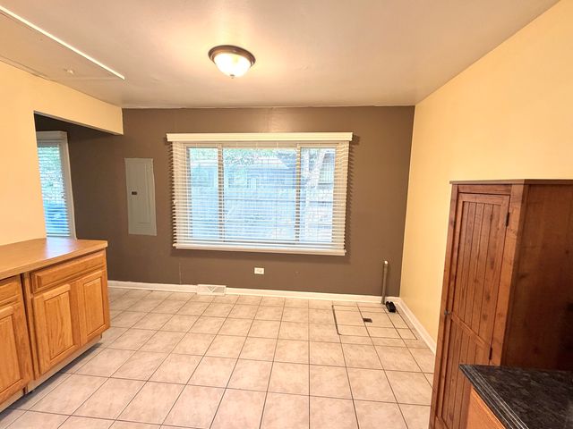 33517 N GREENTREE Road, Grayslake, IL 60030