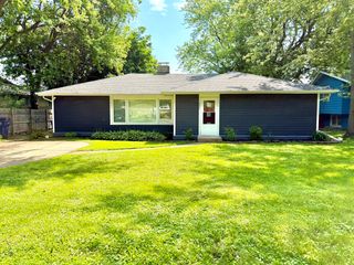 33517 N GREENTREE Road, Grayslake, IL 60030