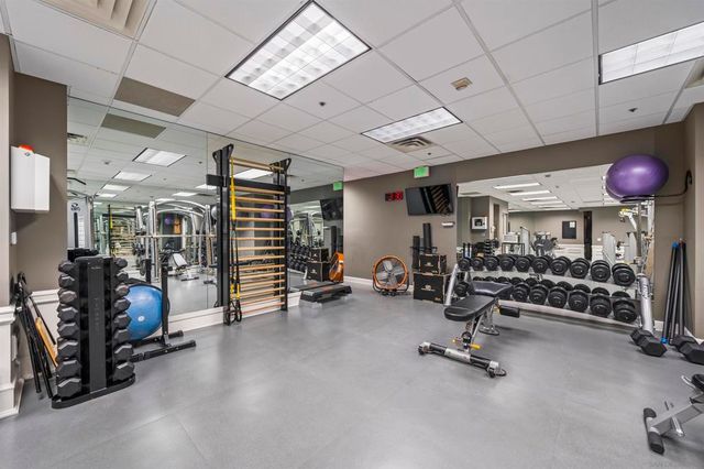 700 Front 2303, San Diego, CA 92101