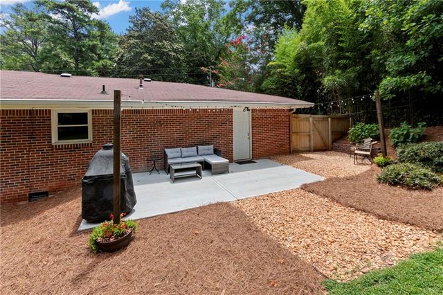 5502 Beaver Drive SW, Mableton, GA 30126