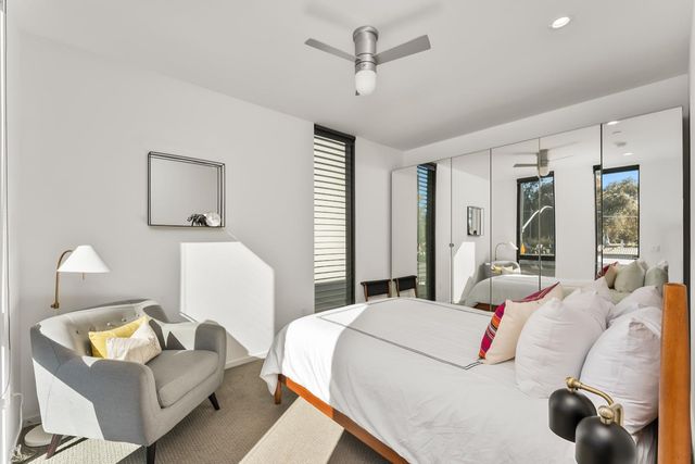 1008 Yale St, Sacramento, CA 95818