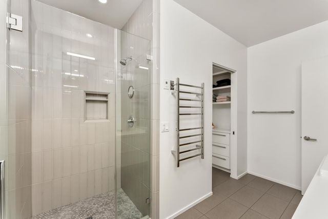 1008 Yale St, Sacramento, CA 95818