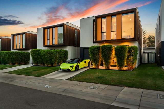 1008 Yale St, Sacramento, CA 95818