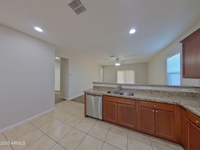 40209 W WALKER Way, Maricopa, AZ 85138