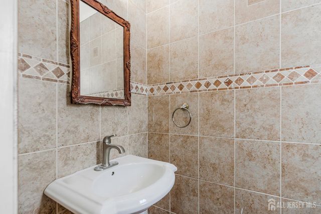 325 Colonia Boulevard, Colonia, NJ 07067