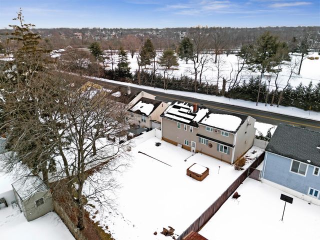 325 Colonia Boulevard, Colonia, NJ 07067