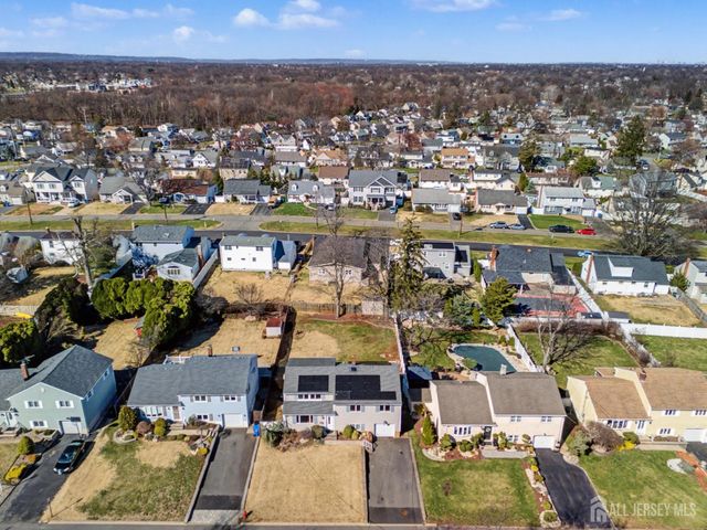 325 Colonia Boulevard, Colonia, NJ 07067