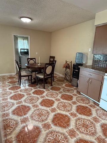 17316 Camden Drive, Madera, CA 93638