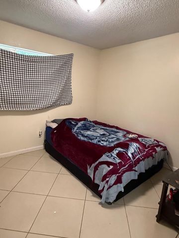17316 Camden Drive, Madera, CA 93638