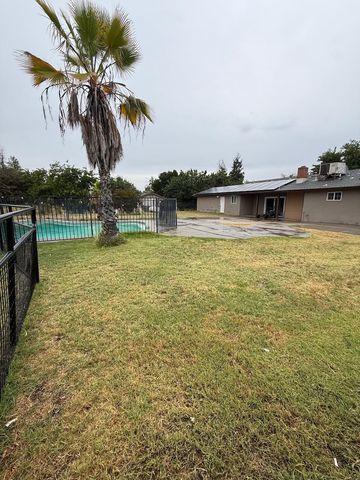 17316 Camden Drive, Madera, CA 93638